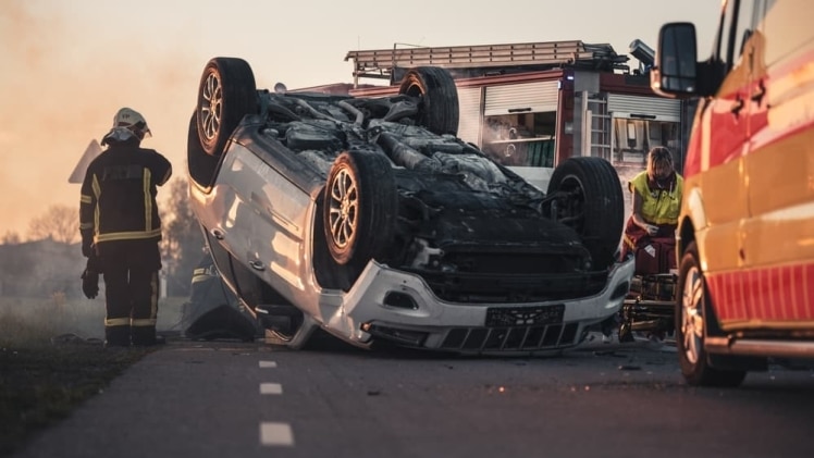 How Can Legal Experts in Arkansas Assist with Seeking Compensation After a Car Crash?