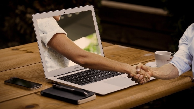 How does grief counselling online accommodate different types of grief?