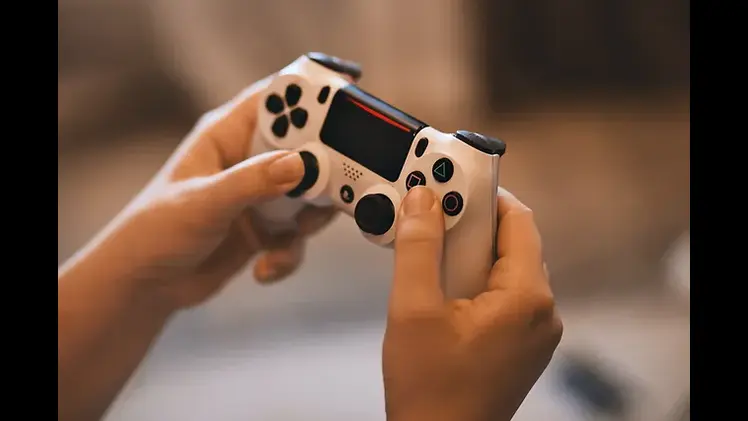 The Psychology of Online Gaming: What Keeps Players Hooked?