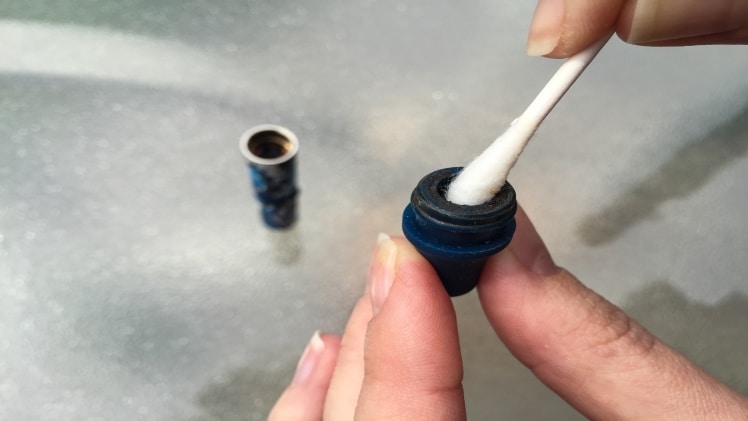 How To Clean A Pen?